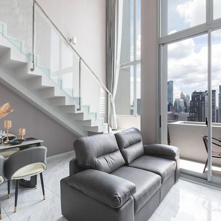 Appartamento The Echelon Sukhumvit 11 By Lefoyer Bangkok Esterno foto
