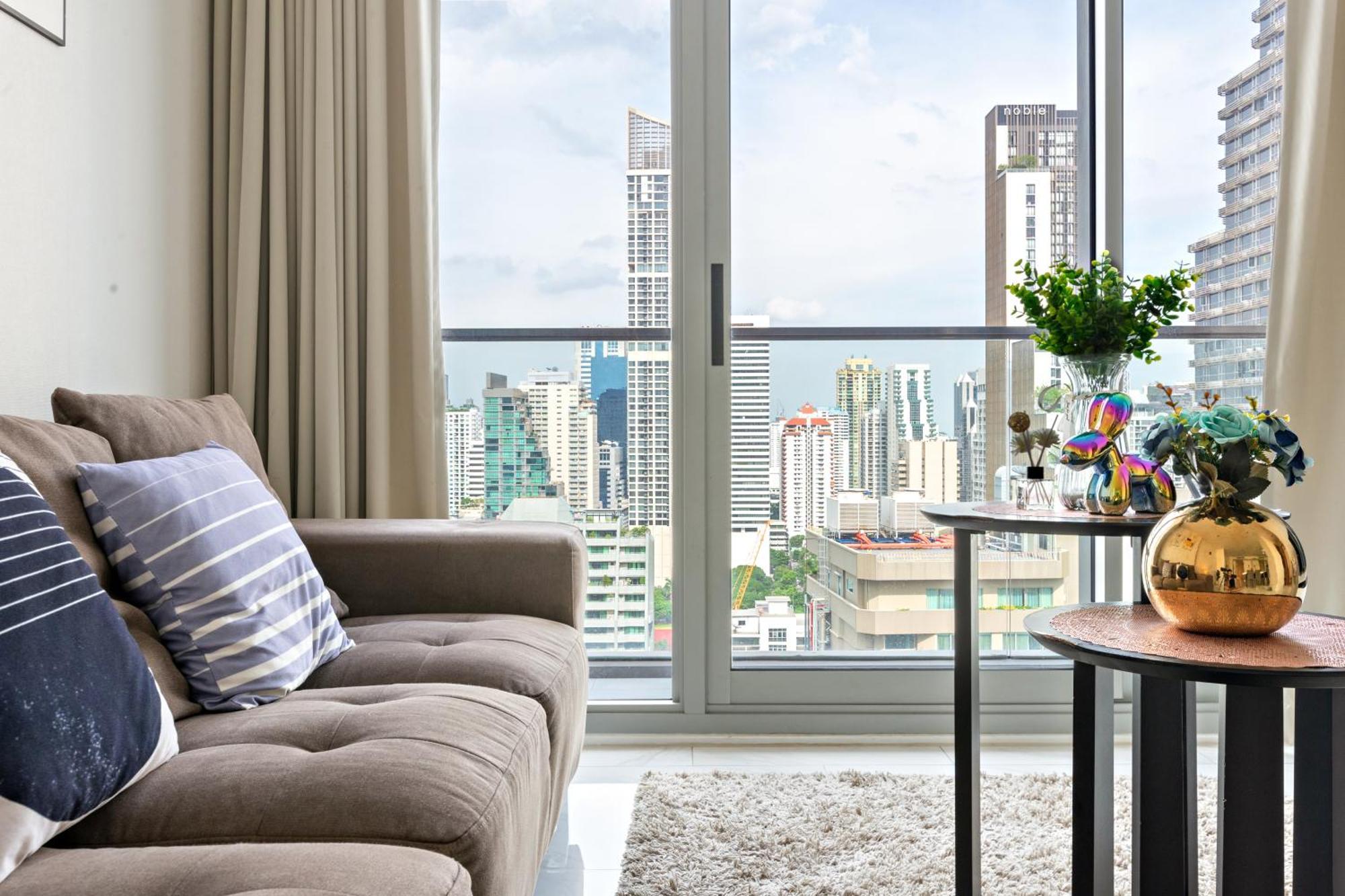 Appartamento The Echelon Sukhumvit 11 By Lefoyer Bangkok Esterno foto