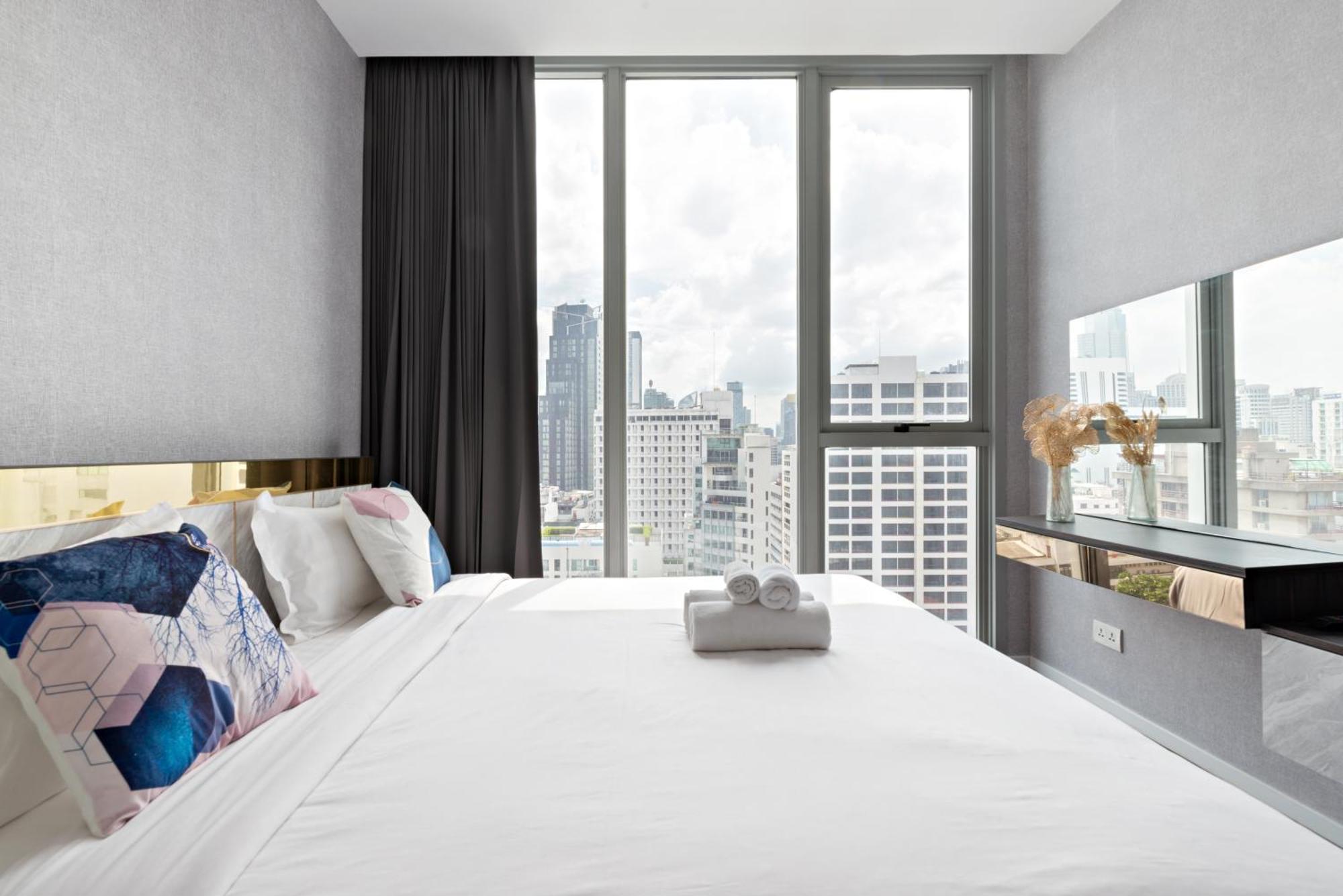Appartamento The Echelon Sukhumvit 11 By Lefoyer Bangkok Esterno foto