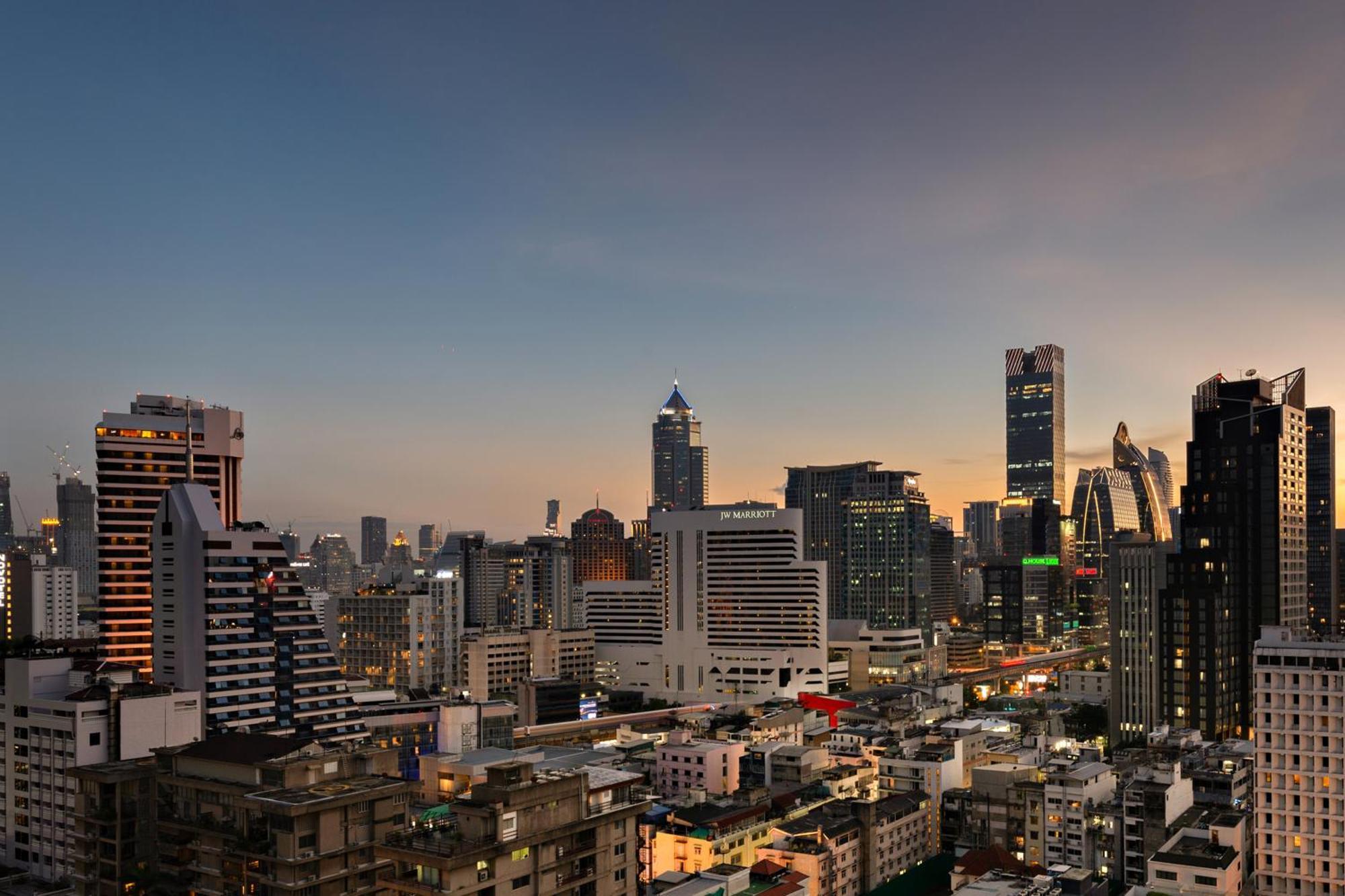 Appartamento The Echelon Sukhumvit 11 By Lefoyer Bangkok Esterno foto