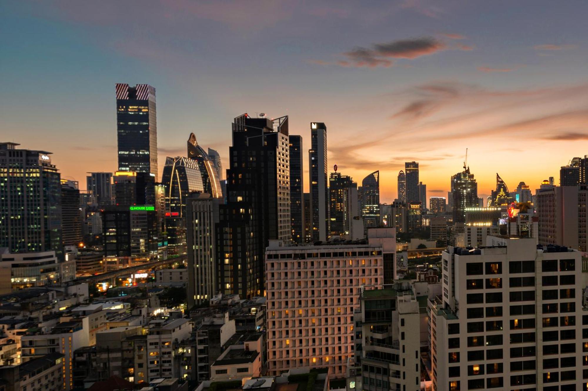 Appartamento The Echelon Sukhumvit 11 By Lefoyer Bangkok Esterno foto