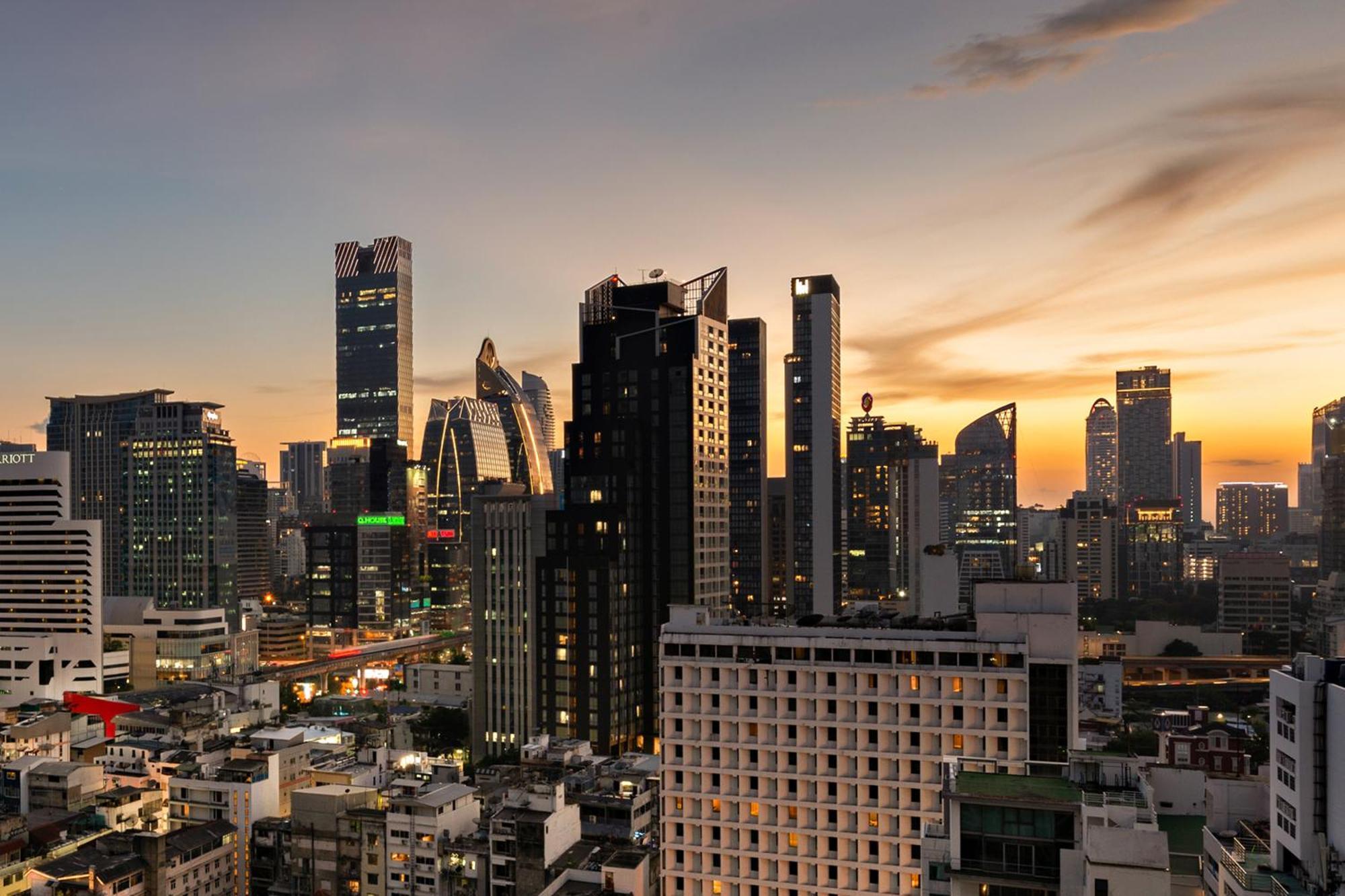 Appartamento The Echelon Sukhumvit 11 By Lefoyer Bangkok Esterno foto