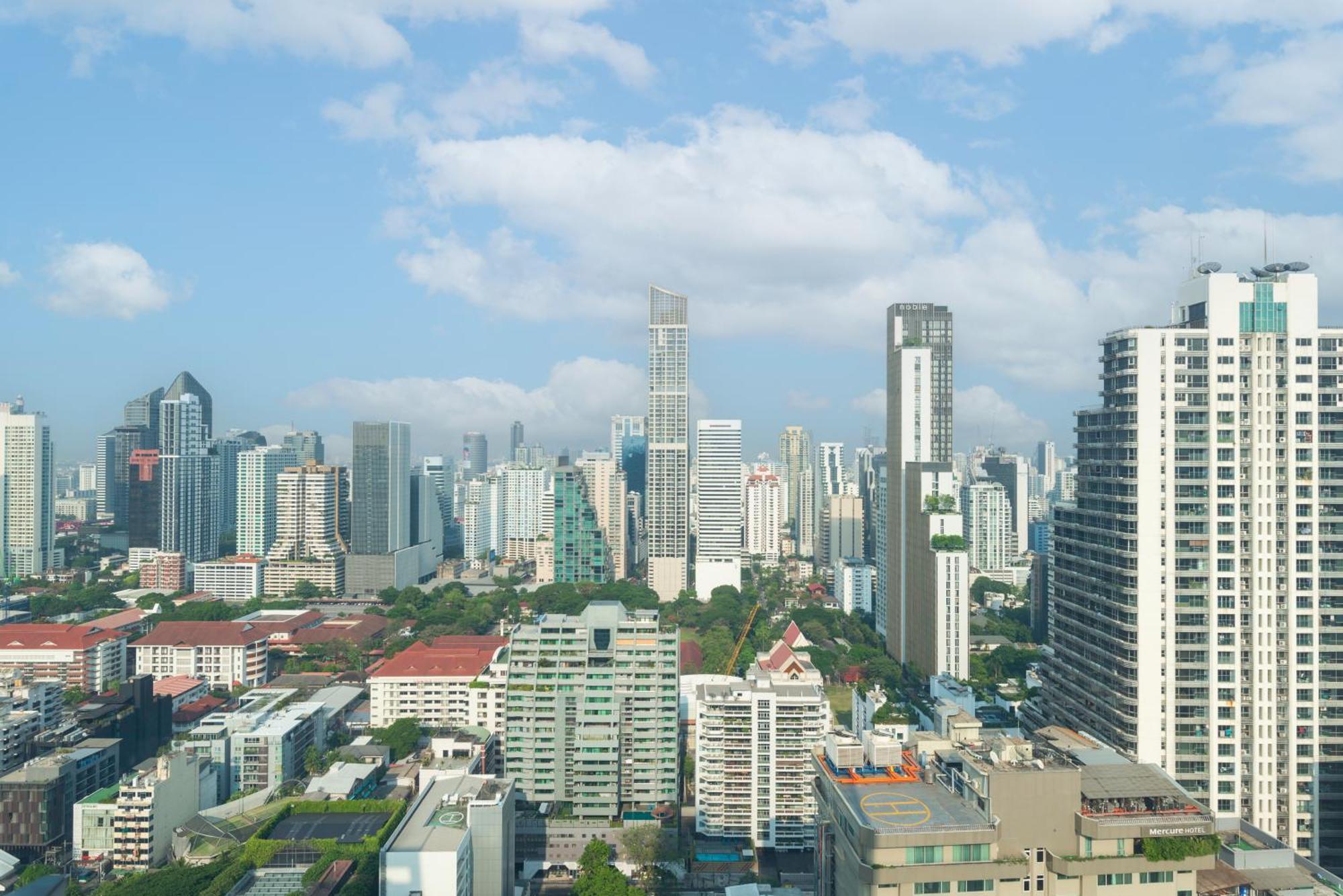 Appartamento The Echelon Sukhumvit 11 By Lefoyer Bangkok Esterno foto
