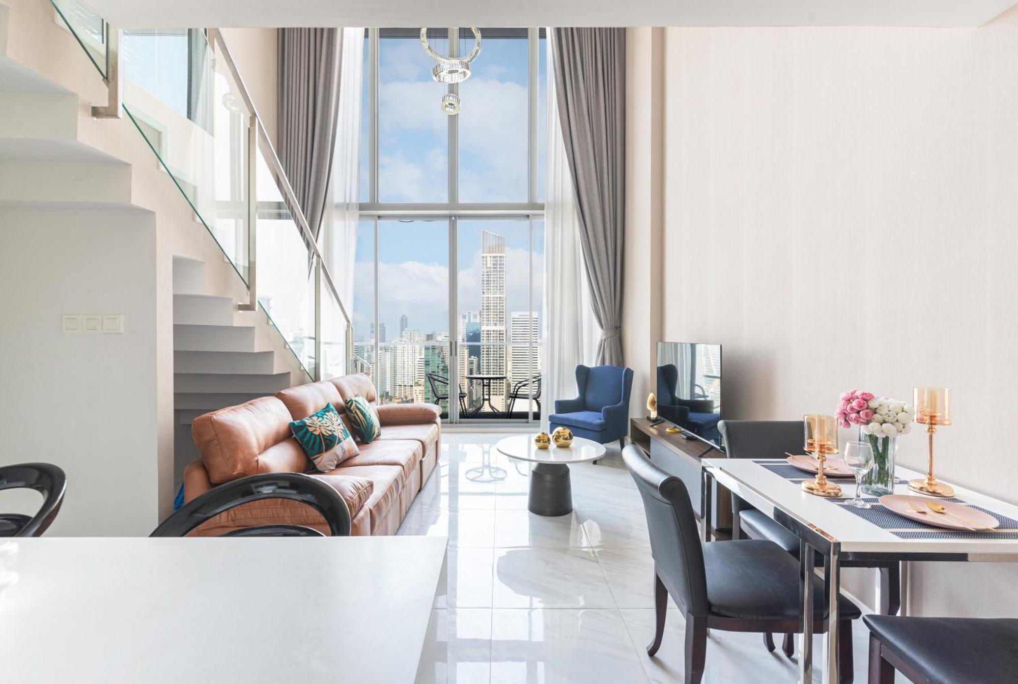 Appartamento The Echelon Sukhumvit 11 By Lefoyer Bangkok Esterno foto