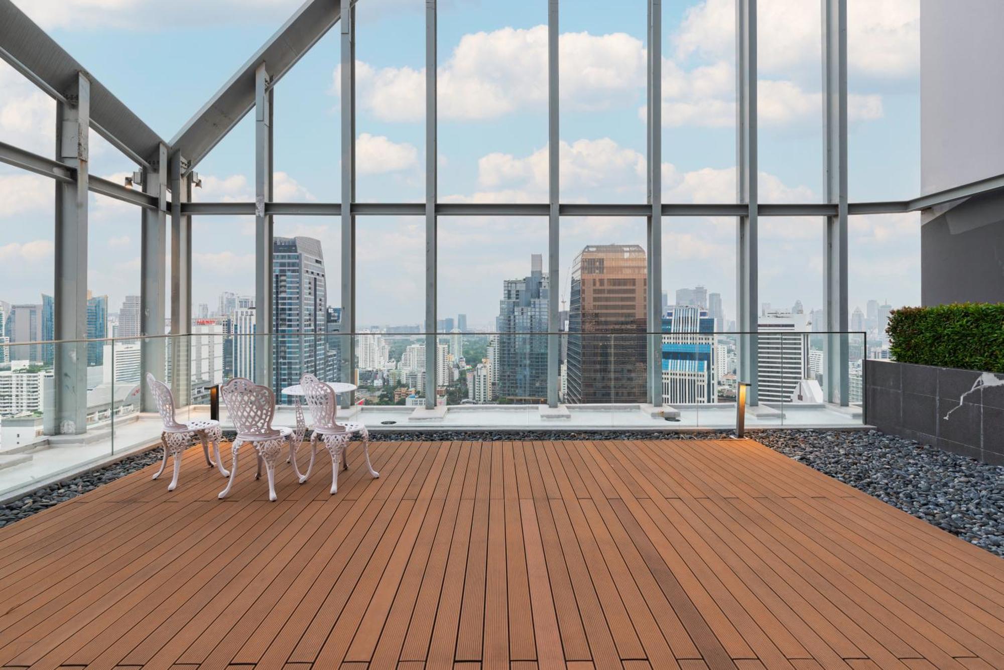 Appartamento The Echelon Sukhumvit 11 By Lefoyer Bangkok Esterno foto