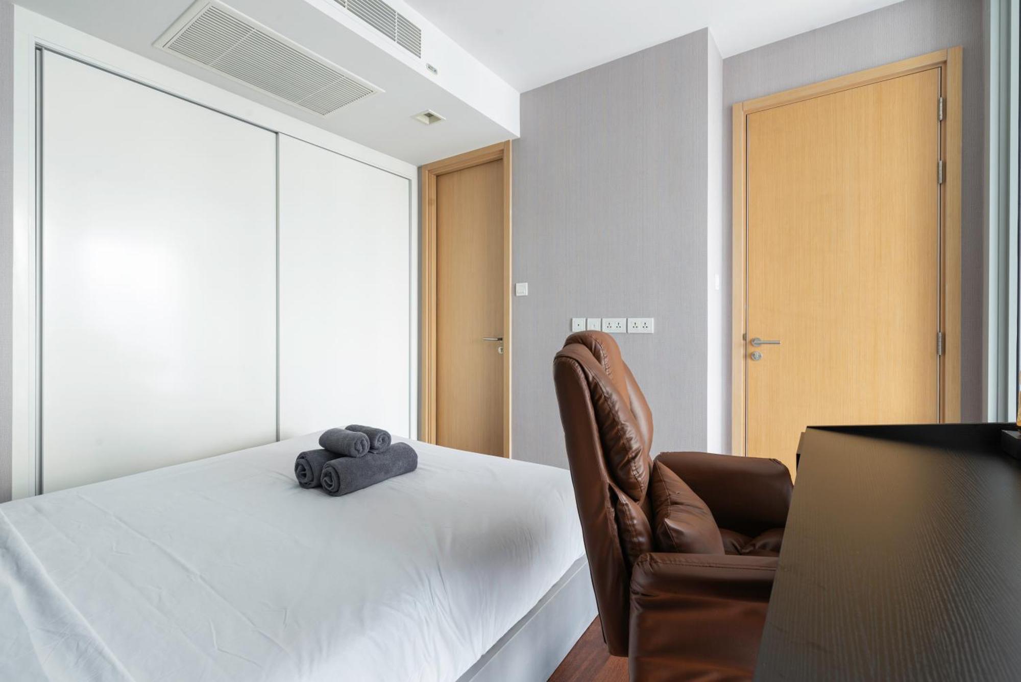 Appartamento The Echelon Sukhumvit 11 By Lefoyer Bangkok Esterno foto