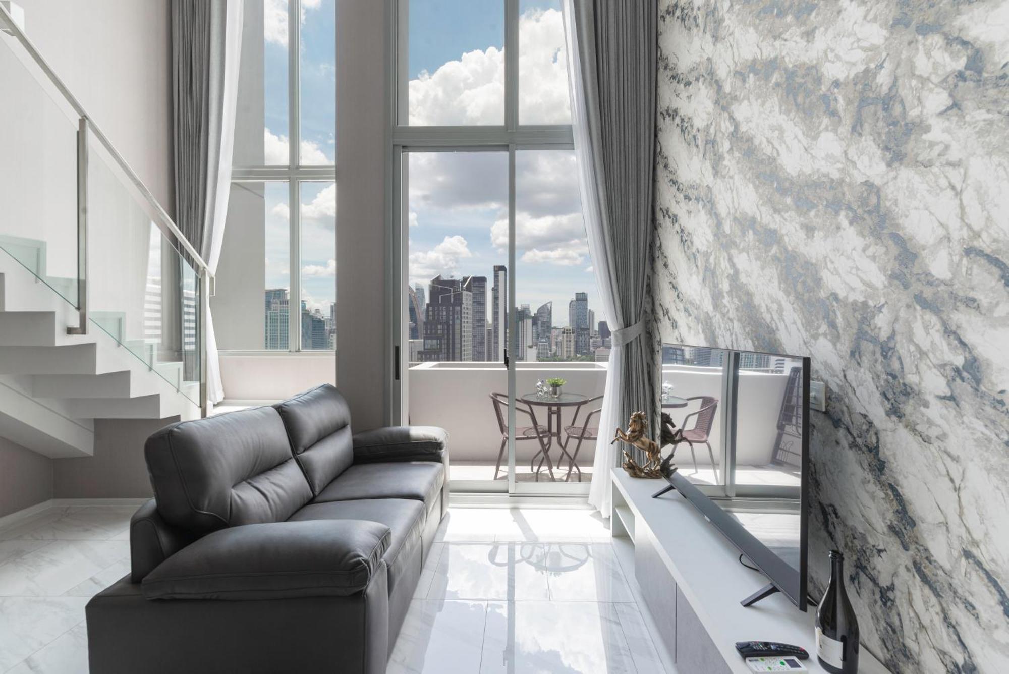 Appartamento The Echelon Sukhumvit 11 By Lefoyer Bangkok Esterno foto